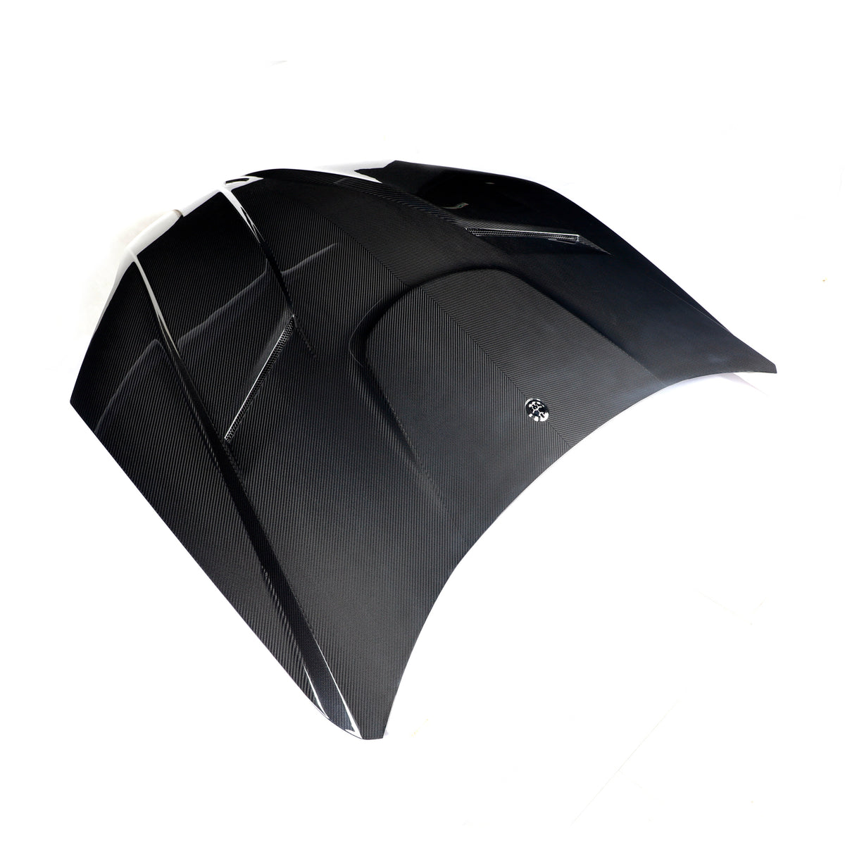 Alternative view of the DUMMAR Lamborghini Urus SE gloss herringbone carbon bonnet